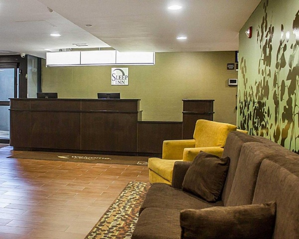 Days Inn by Wyndham Brooklyn Borough Park image 2
